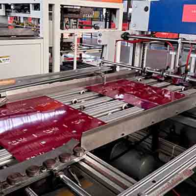 Production of custom metal boxes